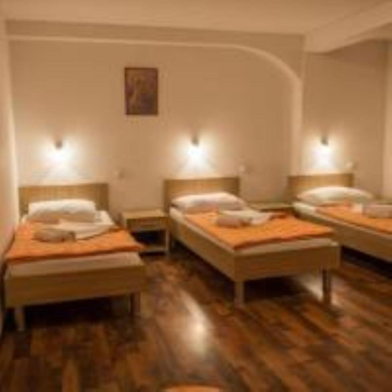 Hotel Barbaric เมจูโกเรีย ภายนอก รูปภาพ